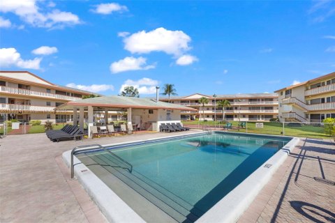 Condominio en venta en Hollywood, Florida, 2 dormitorios, 89.93 m2 № 1828877 - foto 20