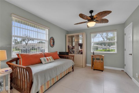 House in Boca Raton, Florida 2 bedrooms, 123.75 sq.m. № 1939124 - photo 18