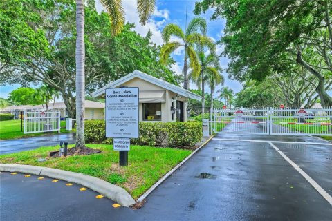 House in Boca Raton, Florida 2 bedrooms, 123.75 sq.m. № 1939124 - photo 2