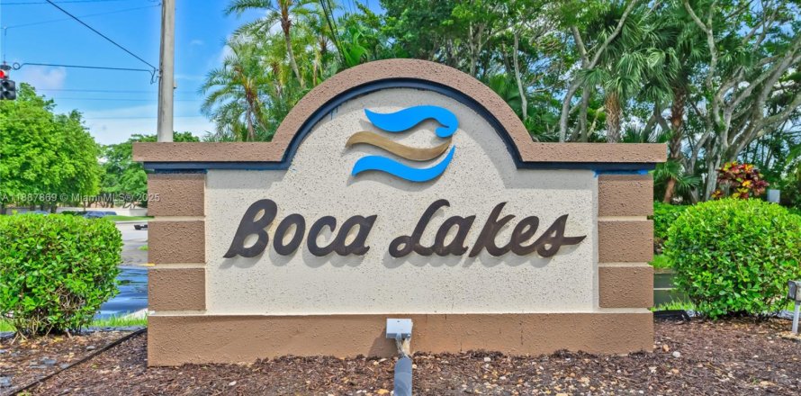 House in Boca Raton, Florida 2 bedrooms, 123.75 sq.m. № 1939124