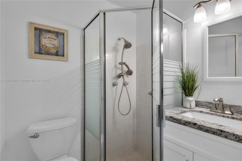 House in Boca Raton, Florida 2 bedrooms, 123.75 sq.m. № 1939124 - photo 20