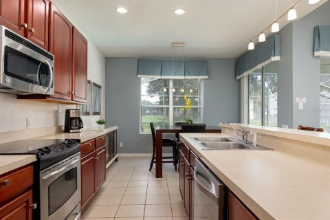 Villa ou maison à vendre à Kissimmee, Floride: 4 chambres, 174.47 m2 № 2148236 - photo 10