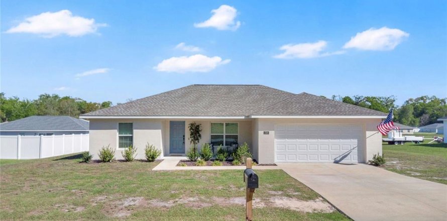 House in Citra, Florida 3 bedrooms, 133.13 sq.m. № 2113209