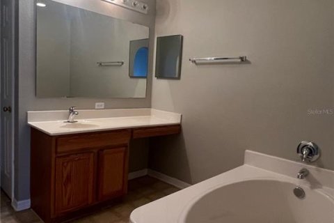 Casa en alquiler en Kissimmee, Florida, 4 dormitorios, 259.85 m2 № 1919178 - foto 10
