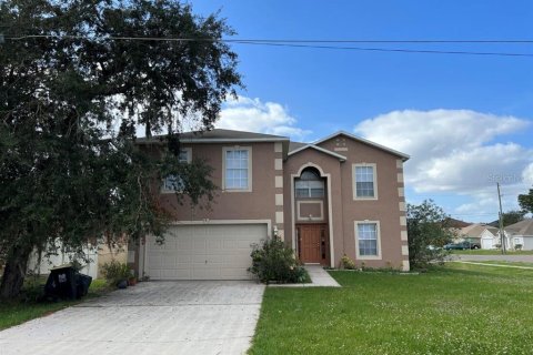 Casa en alquiler en Kissimmee, Florida, 4 dormitorios, 259.85 m2 № 1919178 - foto 1