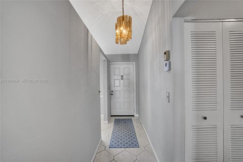 Купить кондоминиум в Лейк-Уорт, Флорида 2 спальни, 110.18м2, № 2043499 - фото 5