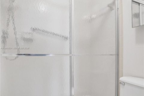 Купить кондоминиум в Лейк-Уорт, Флорида 2 спальни, 110.18м2, № 2043499 - фото 27