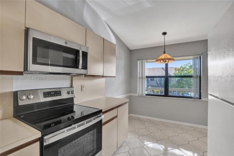 Купить кондоминиум в Лейк-Уорт, Флорида 2 спальни, 110.18м2, № 2043499 - фото 8