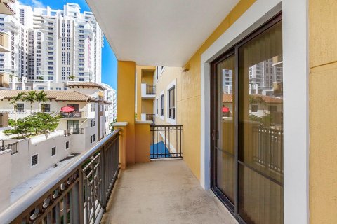 Condo in Miami, Florida, 2 bedrooms № 2070365 - photo 8