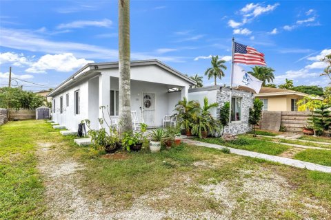 House in Homestead, Florida 3 bedrooms, 135.08 sq.m. № 1417832 - photo 5