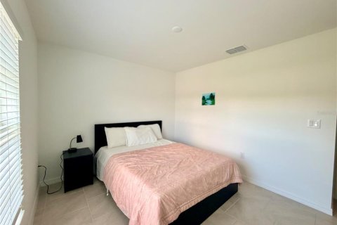 Villa ou maison à vendre à Port Charlotte, Floride: 4 chambres, 180.32 m2 № 2314223 - photo 6