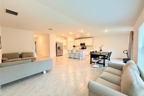 Villa ou maison à vendre à Port Charlotte, Floride: 4 chambres, 180.32 m2 № 2314223 - photo 2