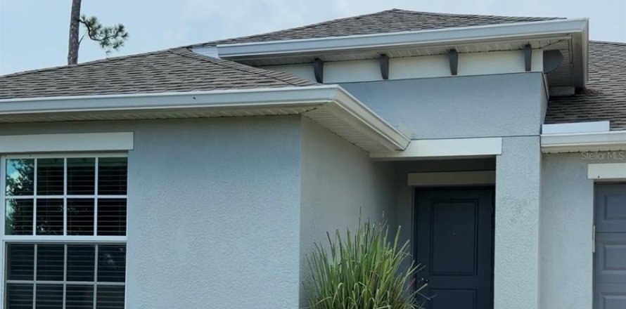 Villa ou maison à Port Charlotte, Floride 4 chambres, 180.32 m2 № 2314223