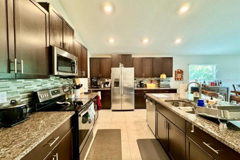 House in Ruskin, Florida 4 bedrooms, 226.59 sq.m. № 2197213 - photo 9