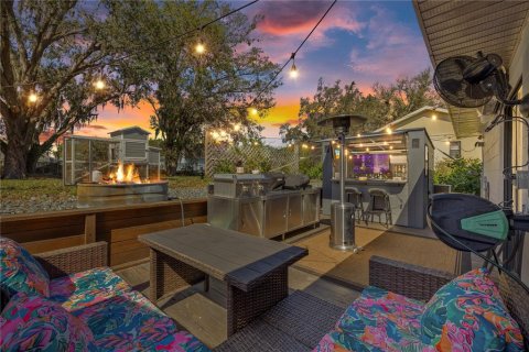 House in San Antonio, Florida 3 bedrooms, 100.15 sq.m. № 1915511 - photo 23