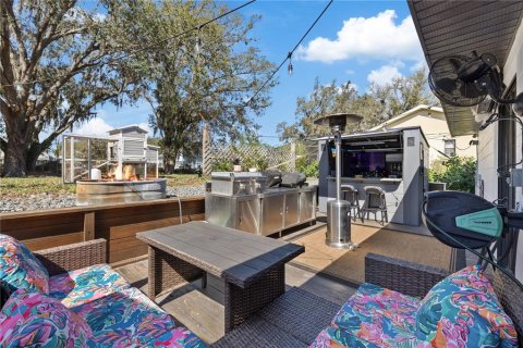 House in San Antonio, Florida 3 bedrooms, 100.15 sq.m. № 1915511 - photo 22