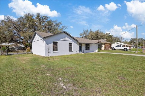 House in San Antonio, Florida 3 bedrooms, 100.15 sq.m. № 1915511 - photo 3