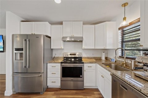 House in San Antonio, Florida 3 bedrooms, 100.15 sq.m. № 1915511 - photo 8