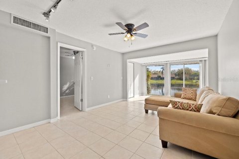 Condo in Tampa, Florida, 1 bedroom  № 1884363 - photo 2