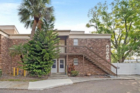 Condo in Tampa, Florida, 1 bedroom  № 1884363 - photo 1