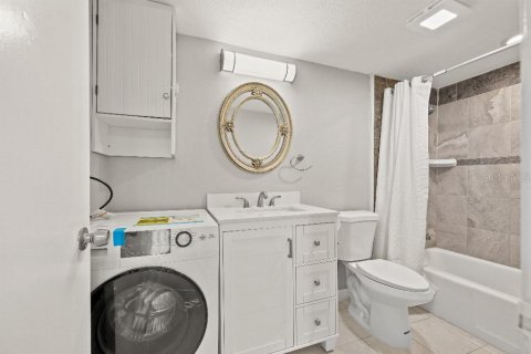 Condo in Tampa, Florida, 1 bedroom  № 1884363 - photo 6