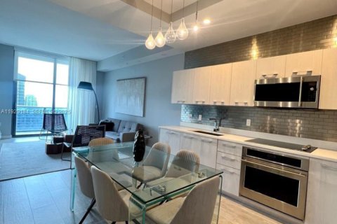 Condo in Miami, Florida, 1 bedroom № 1987559 - photo 10