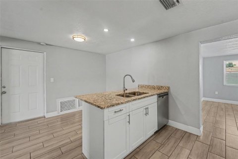 Casa en venta en Holiday, Florida, 3 dormitorios, 115.2 m2 № 2239309 - foto 7