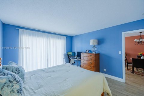 Condo in Hollywood, Florida, 1 bedroom  № 2052511 - photo 14