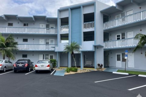 Condo in Hollywood, Florida, 1 bedroom  № 2052511