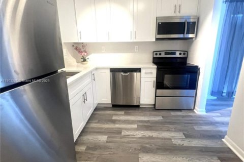 Casa en venta en Deerfield Beach, Florida, 3 dormitorios, 102.19 m2 № 1967077 - foto 5