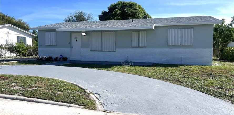 Casa en Deerfield Beach, Florida 3 dormitorios, 102.19 m2 № 1967077