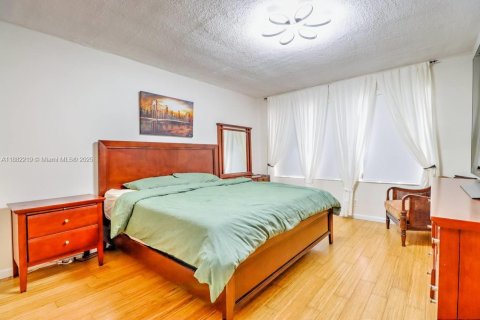Copropriété à vendre à Hallandale Beach, Floride: 1 chambre, 99.5 m2 № 2089264 - photo 12