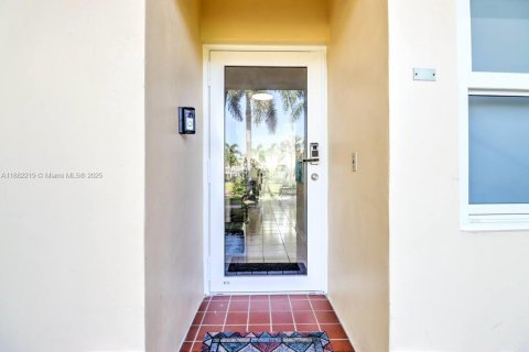 Copropriété à vendre à Hallandale Beach, Floride: 1 chambre, 99.5 m2 № 2089264 - photo 10