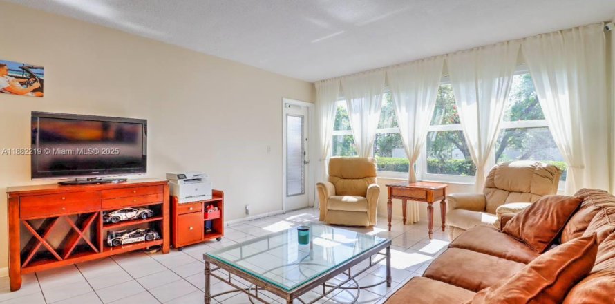 Condo à Hallandale Beach, Floride, 1 chambre  № 2089264