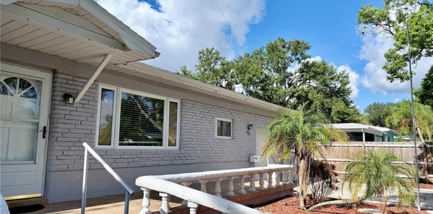 Villa ou maison à Saint Petersburg, Floride 3 chambres, 112.41 m2 № 2431710