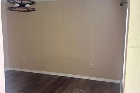 House in Winter Haven, Florida 4 bedrooms, 208.29 sq.m. № 2166102 - photo 9