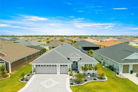 House in The Villages, Florida 3 bedrooms, 178.19 sq.m. № 1677999 - photo 4