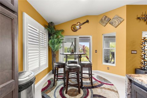 House in The Villages, Florida 3 bedrooms, 178.19 sq.m. № 1677999 - photo 24