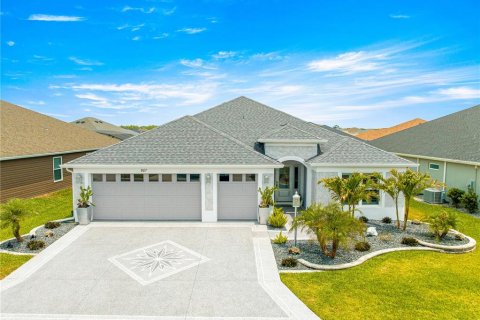 House in The Villages, Florida 3 bedrooms, 178.19 sq.m. № 1677999 - photo 1