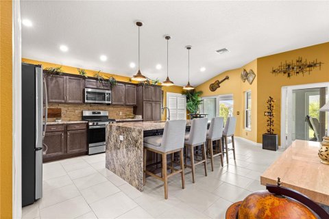 House in The Villages, Florida 3 bedrooms, 178.19 sq.m. № 1677999 - photo 20