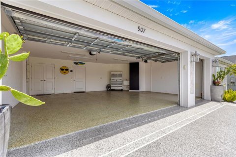 House in The Villages, Florida 3 bedrooms, 178.19 sq.m. № 1677999 - photo 6