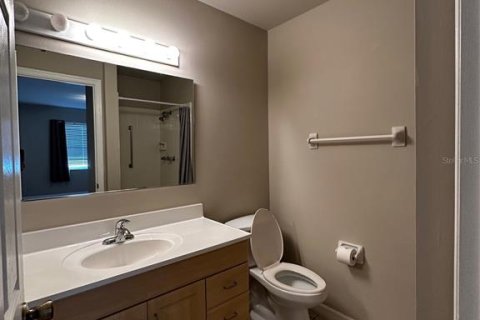 Condo in Sun City Center, Florida, 2 bedrooms  № 1827790 - photo 10
