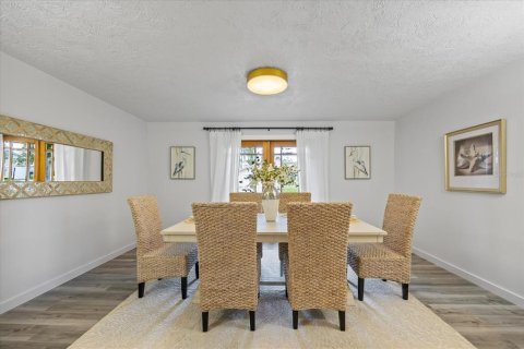 House in Clearwater, Florida 4 bedrooms, 256.04 sq.m. № 1750526 - photo 8
