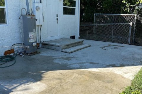 Casa en venta en Lake Worth, Florida, 3 dormitorios, 112.97 m2 № 1839723 - foto 28