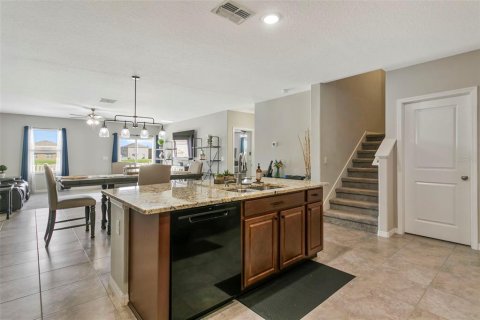 House in Ruskin, Florida 5 bedrooms, 273.97 sq.m. № 2425878 - photo 7