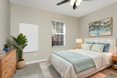 House in Ruskin, Florida 5 bedrooms, 273.97 sq.m. № 2425878 - photo 26