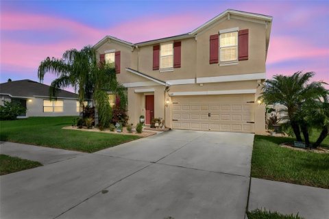 House in Ruskin, Florida 5 bedrooms, 273.97 sq.m. № 2425878 - photo 4