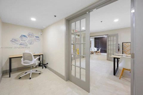 Condo in Aventura, Florida, 2 bedrooms № 2058743 - photo 28