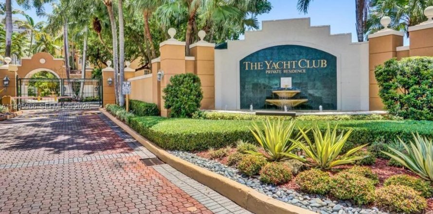 Condo in Aventura, Florida, 2 bedrooms № 2058743