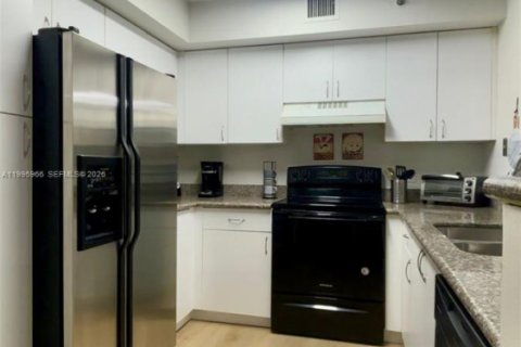 Condo in Aventura, Florida, 2 bedrooms № 2058743 - photo 8